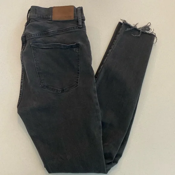 Madewell 9” High Riser Distressed Skinny Jeans - Picture 2 of 7